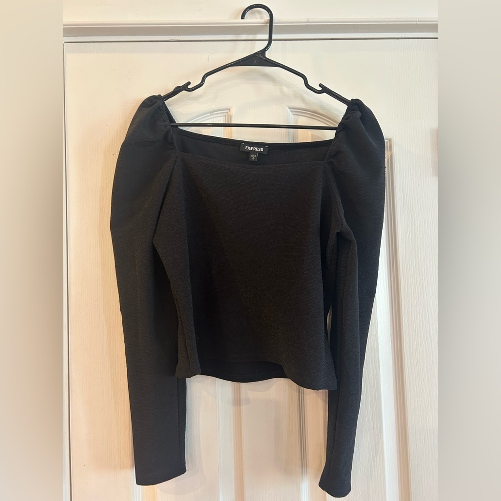 Women’s Express Long-sleeved dressy top